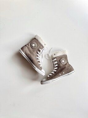 CONVERSE Dainty Chuck Taylor Taupe Suede Faux Shearling Boot Sneakers, Size 5.5